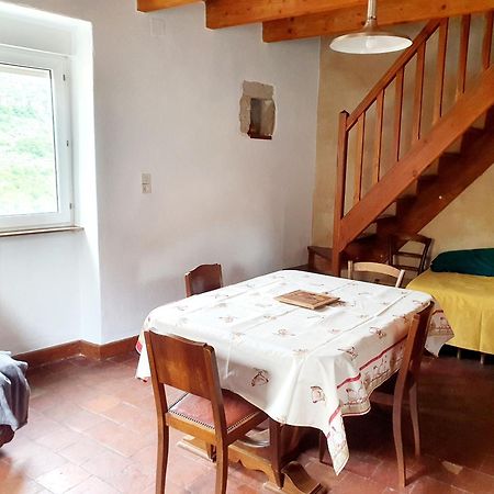 Gites 4 A 5 Personnes Saint-Rome-de-Tarn Exterior foto
